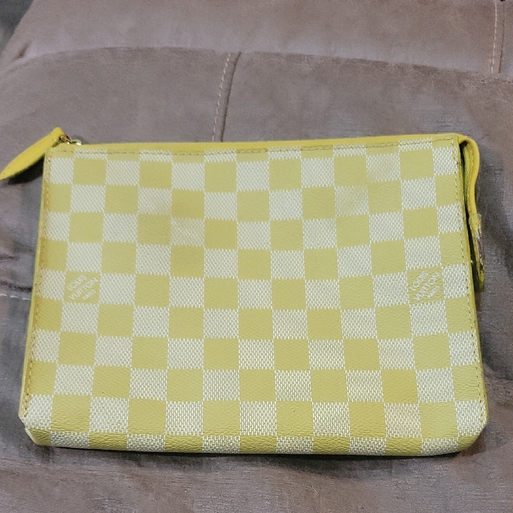 Louis Vuitton Damier Couleurs Element Clutch Pistache - Picture 2 of 11